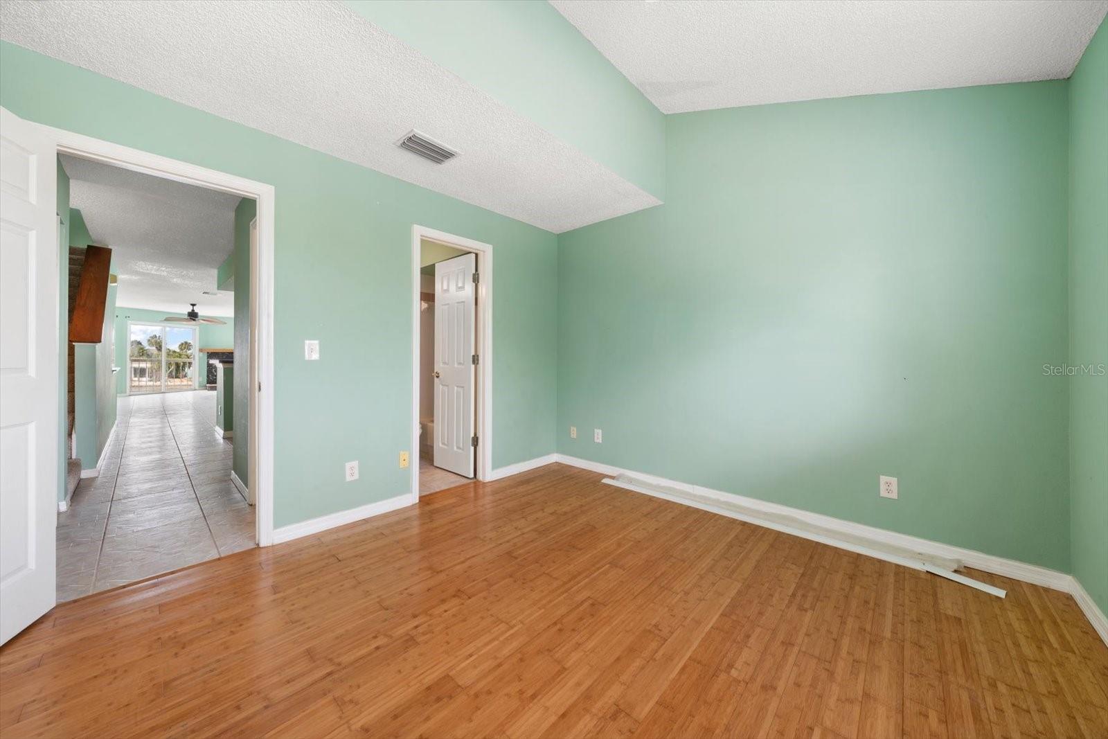 124 Marcdale Blvd Property Photo 43