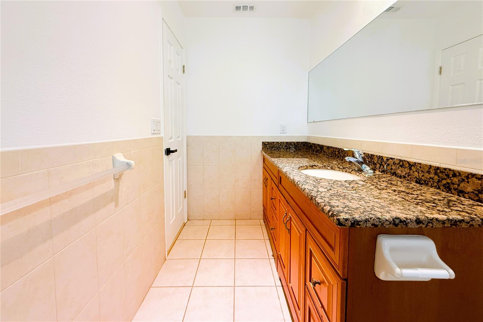 3201 Bartlett St Property Photo 25