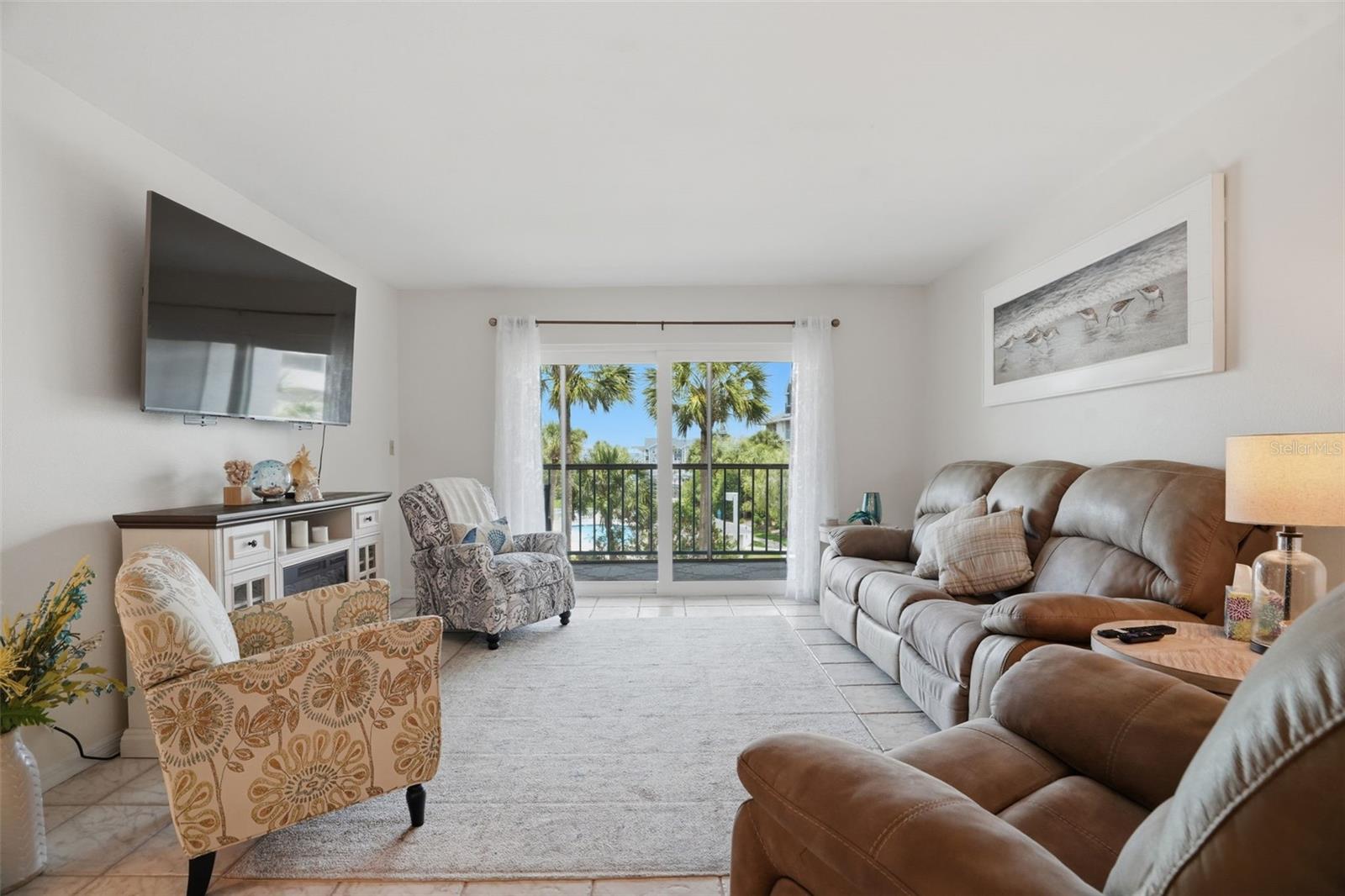 5557 Sea Forest Dr #215 Property Photo 14