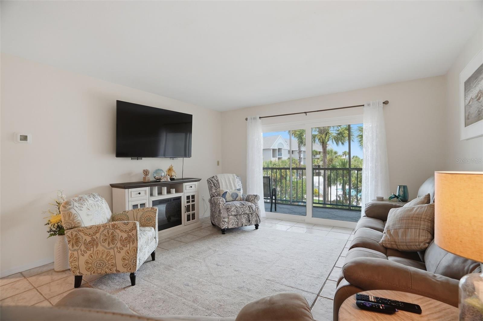 5557 Sea Forest Dr #215 Property Photo 15