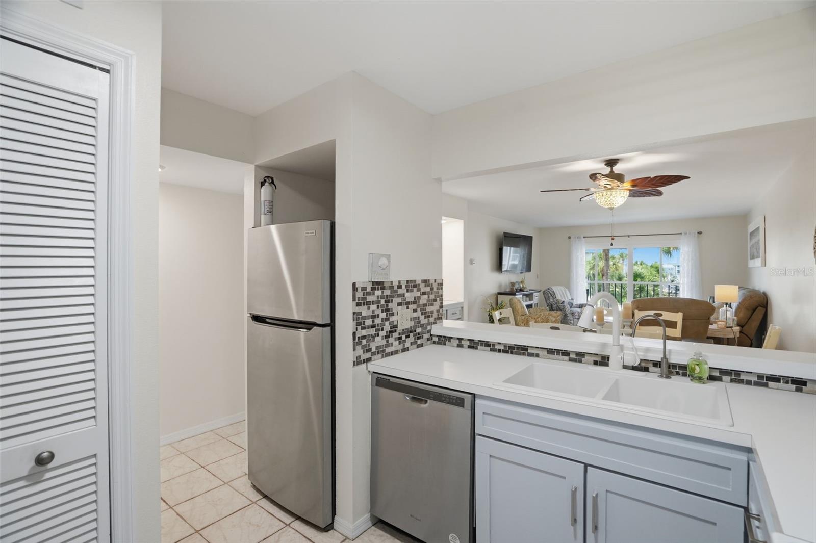 5557 Sea Forest Dr #215 Property Photo 21