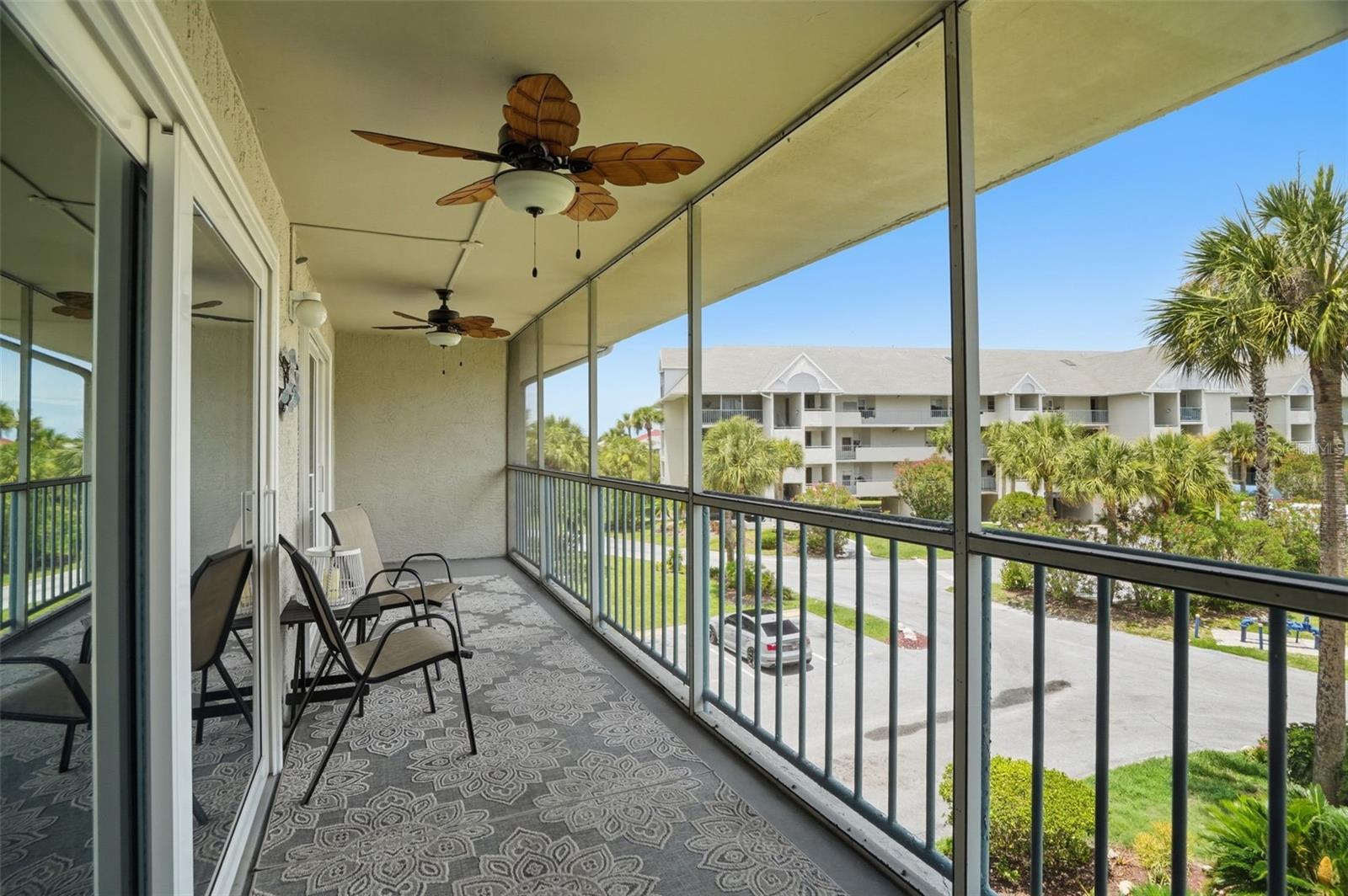 5557 Sea Forest Dr #215 Property Photo 23