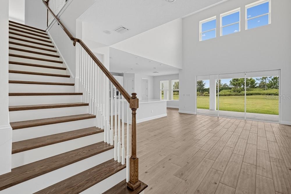 11270 Kingly Ln Property Photo 3