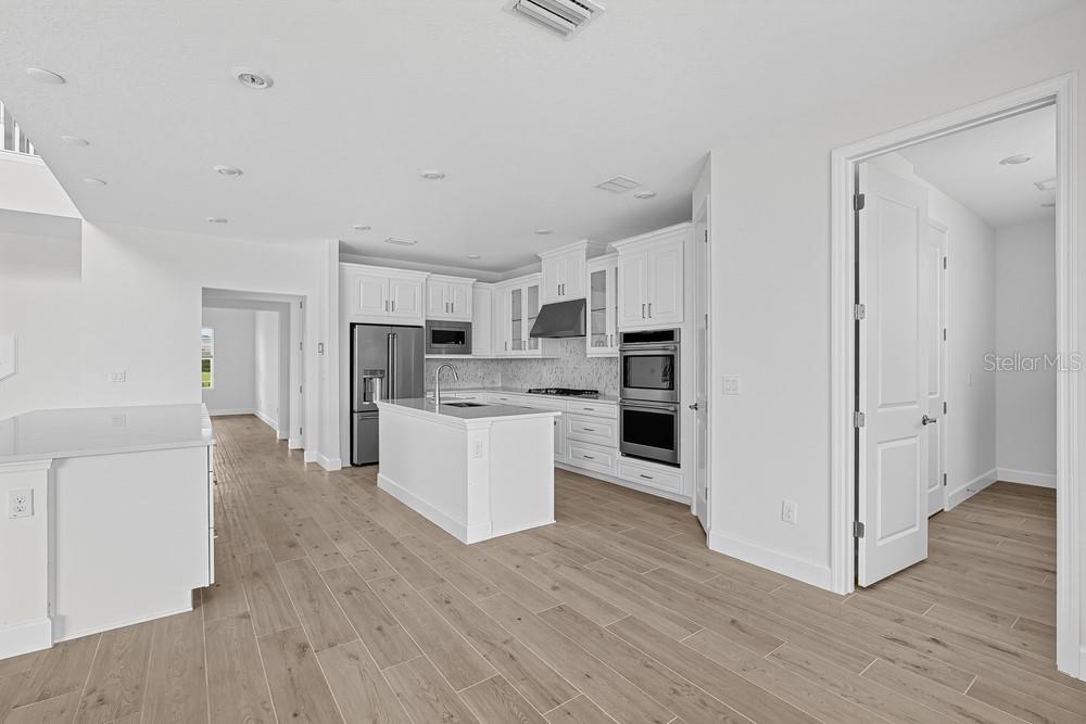 11270 Kingly Ln Property Photo 10