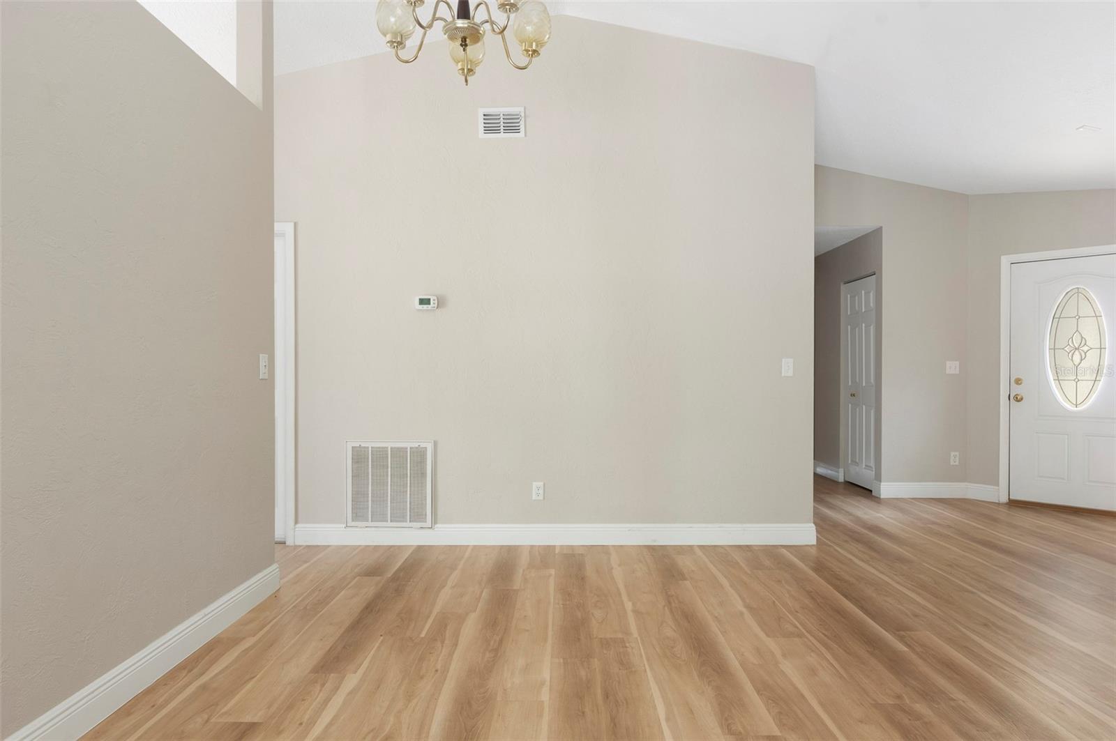 491 St Tropez Cir Ne Property Photo 9