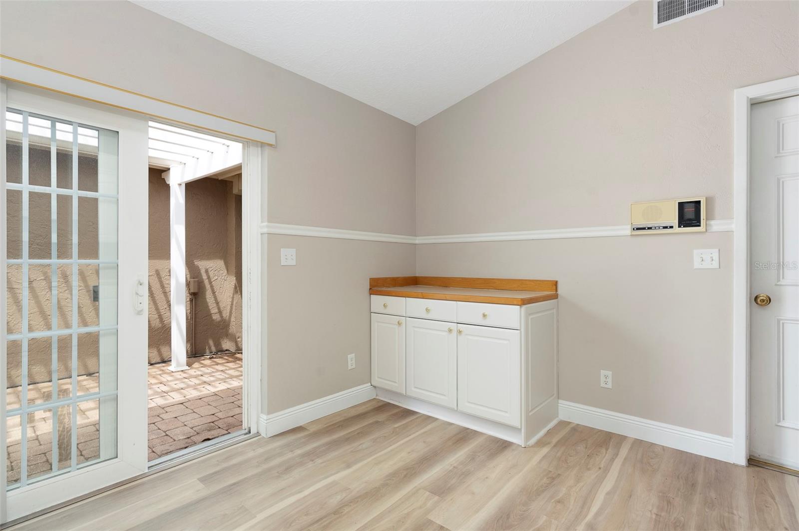 491 St Tropez Cir Ne Property Photo 11