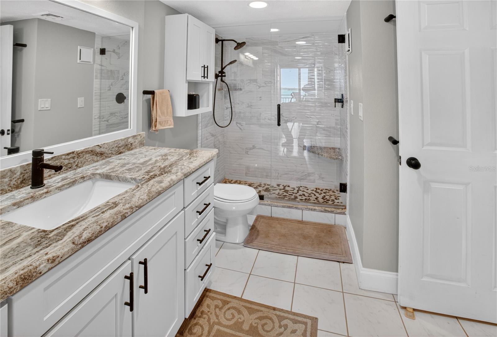 1 Key Capri #103e Property Photo 13