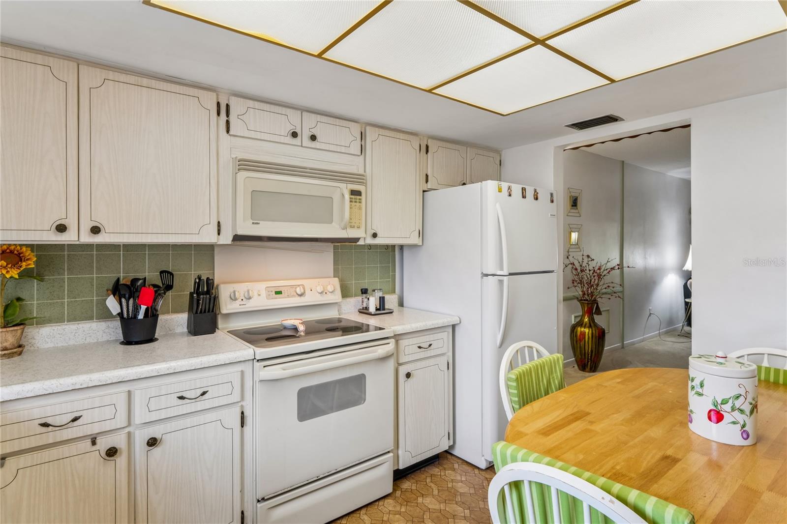 1611 S Lake Ave #1 Property Photo 6