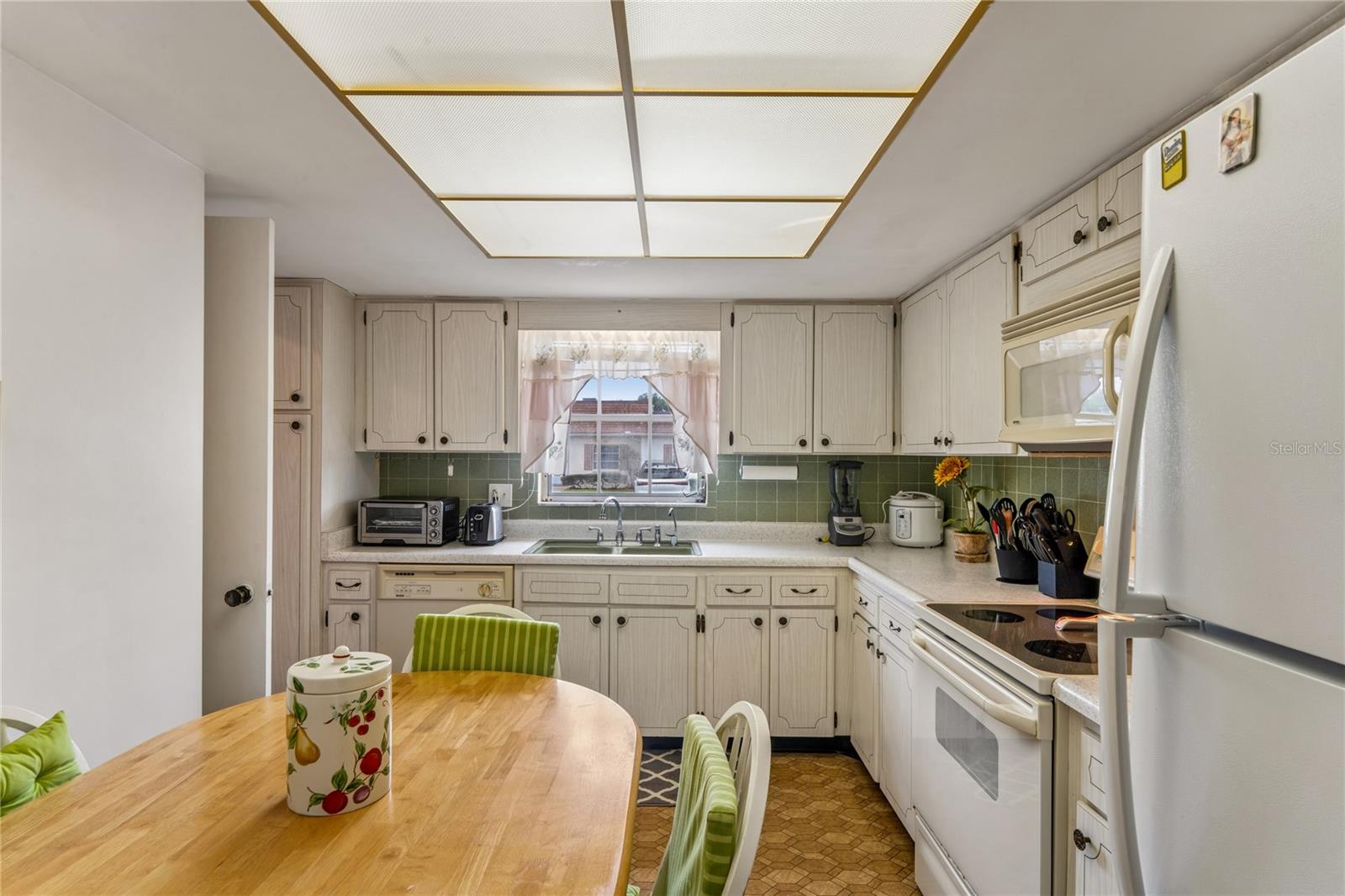 1611 S Lake Ave #1 Property Photo 7