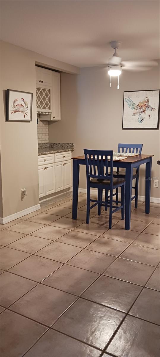 3295 Fox Chase #105 Property Photo 4