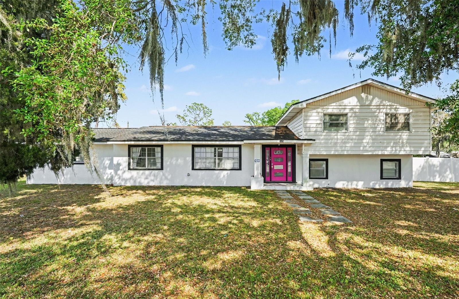 3101 S Kings Ave Property Photo 1