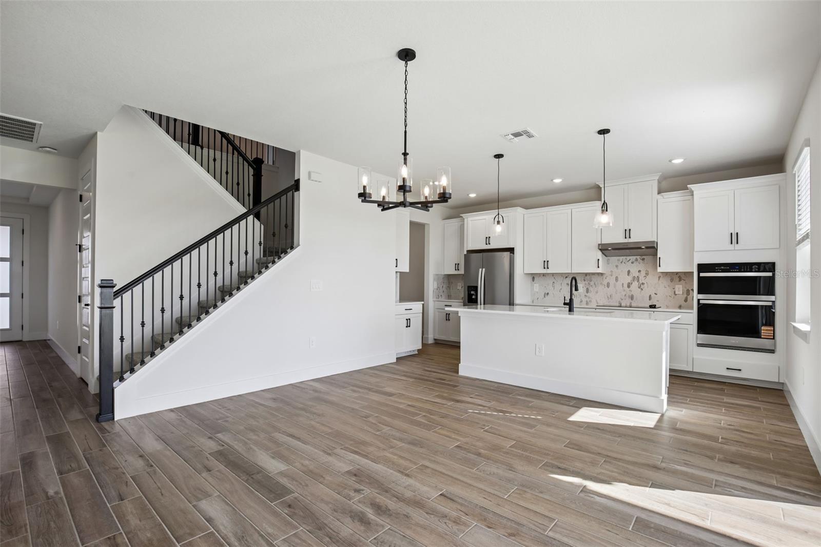 184 Shady Edge Loop Property Photo 8