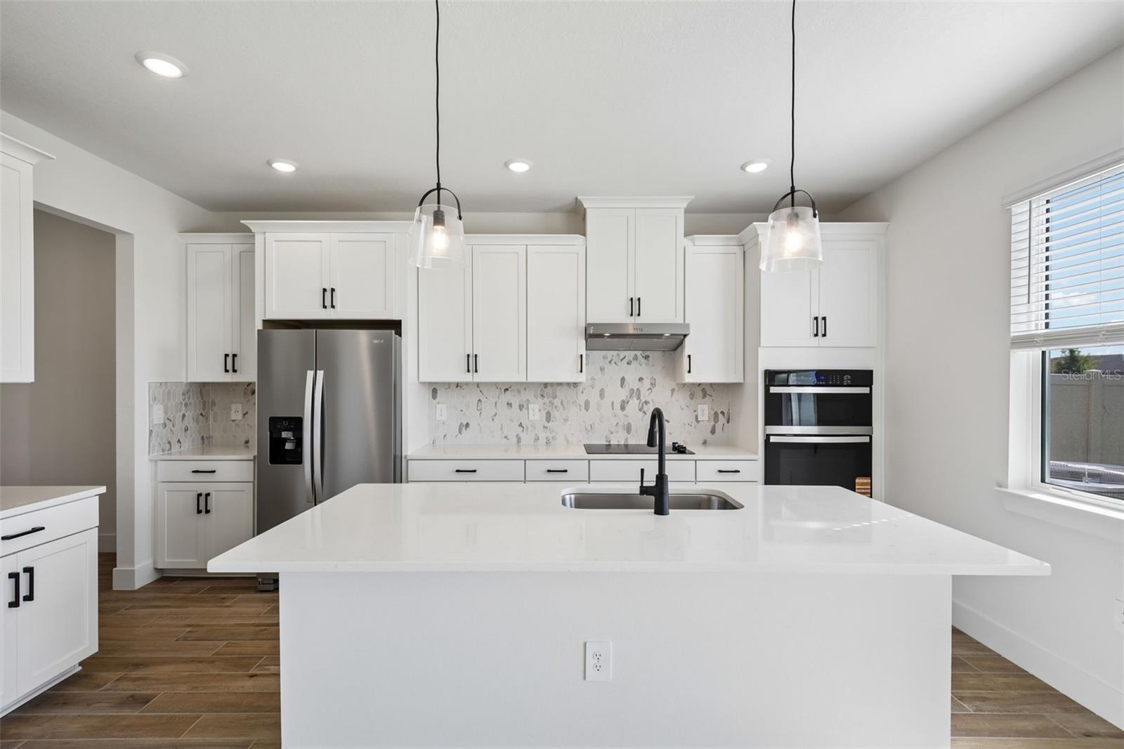 184 Shady Edge Loop Property Photo 12