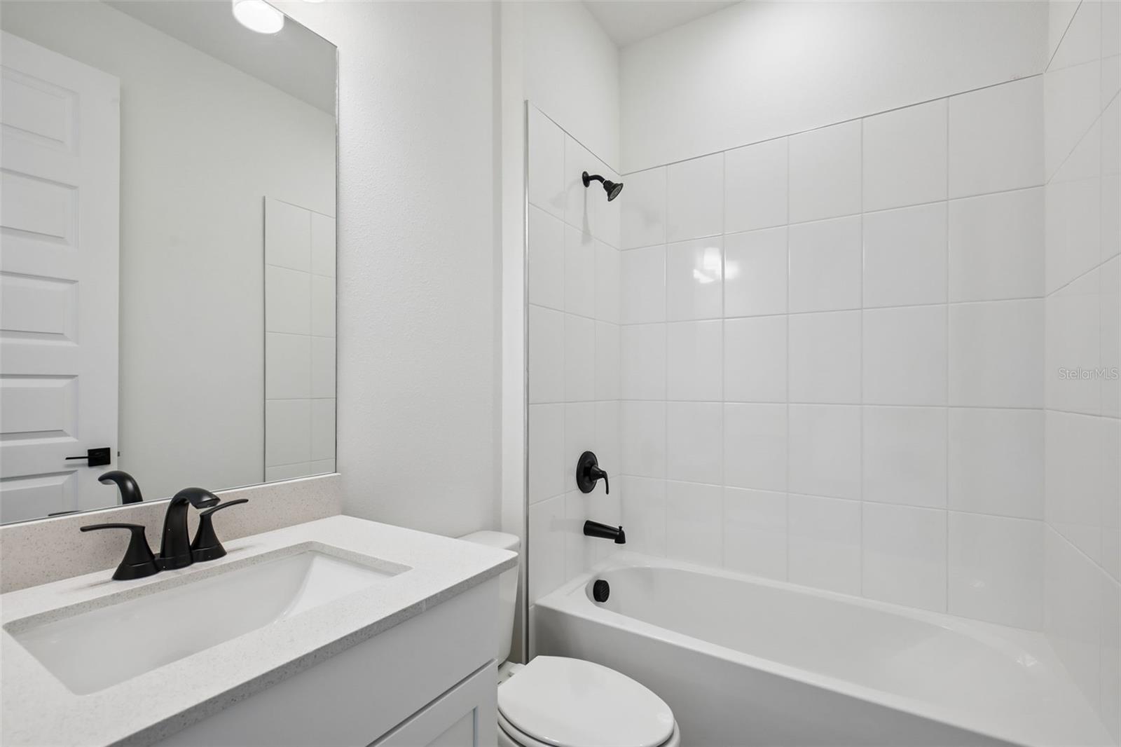184 Shady Edge Loop Property Photo 15