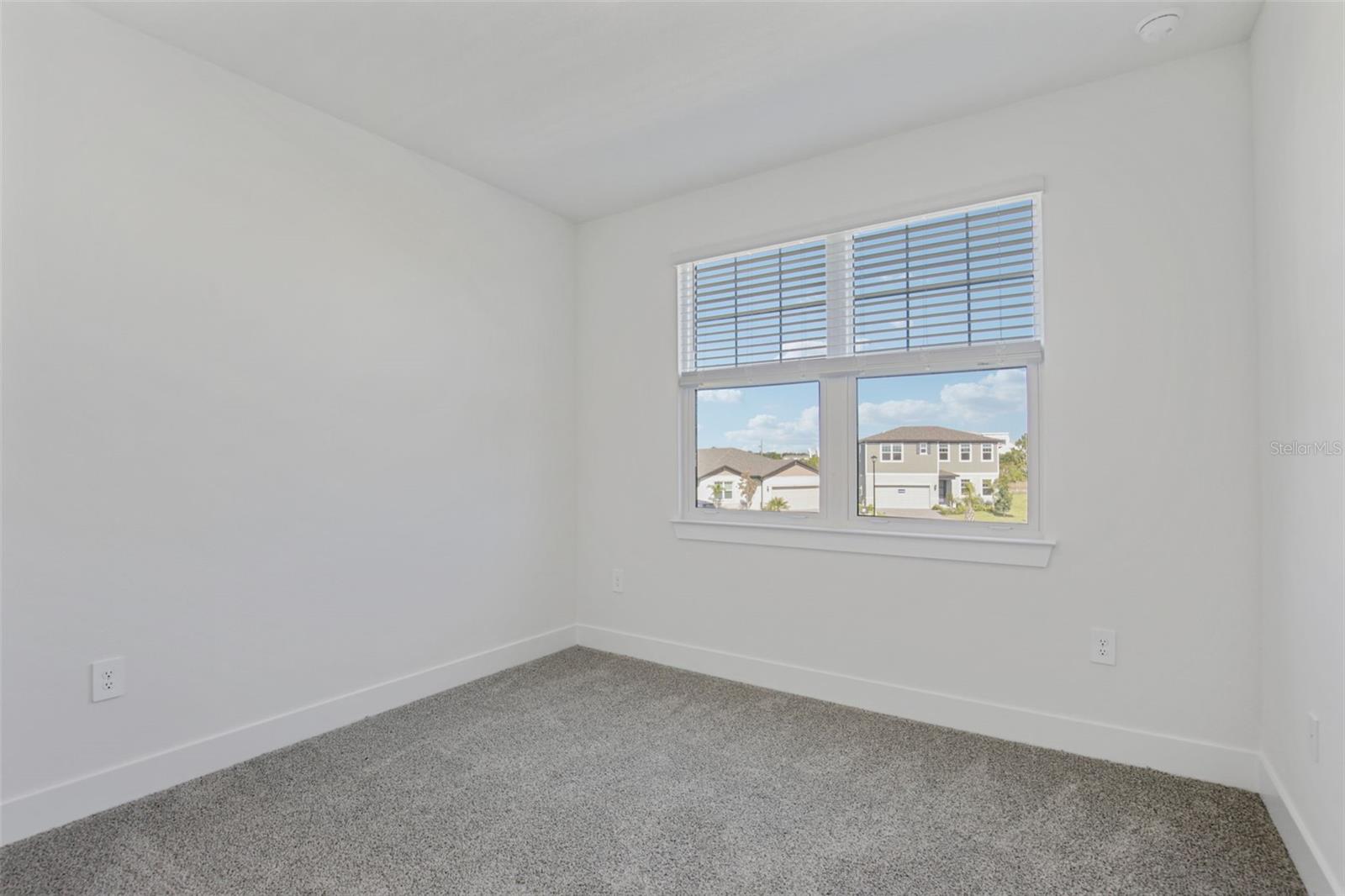 184 Shady Edge Loop Property Photo 26