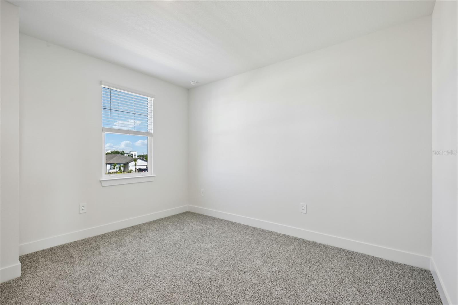 184 Shady Edge Loop Property Photo 28
