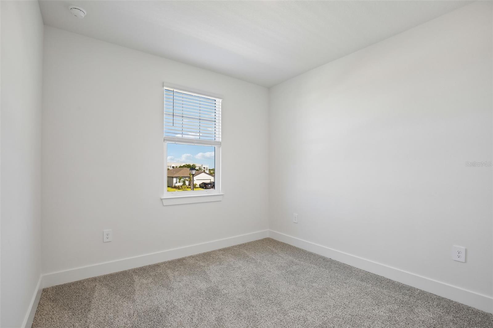 184 Shady Edge Loop Property Photo 30