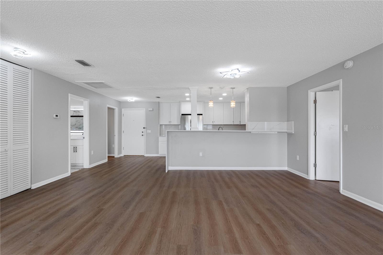 100 Bluff View Dr #404c Property Photo 11
