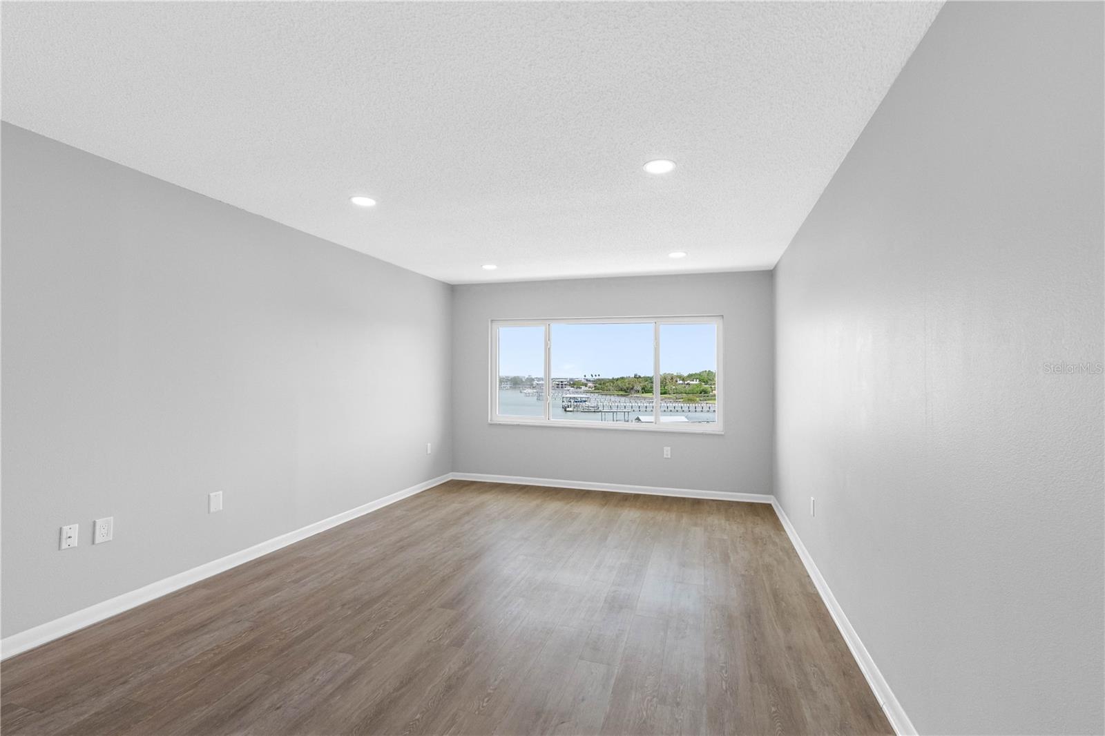 100 Bluff View Dr #404c Property Photo 19