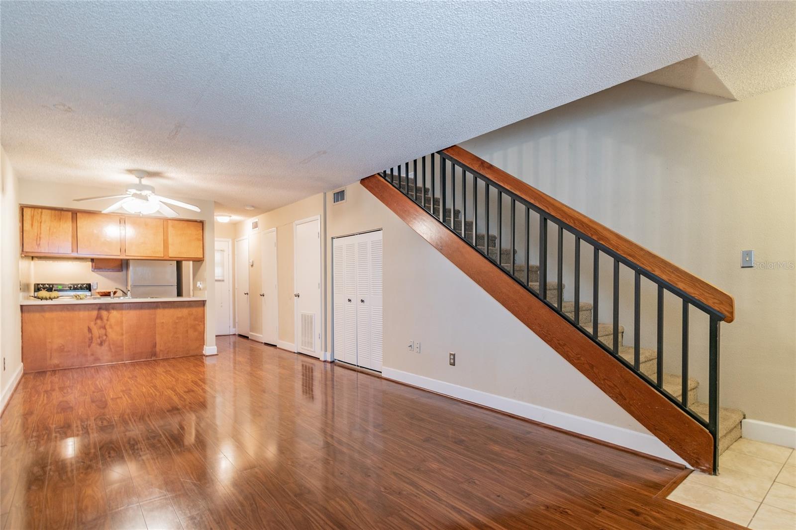 4875 W Mcelroy Ave #g208 Property Photo 6