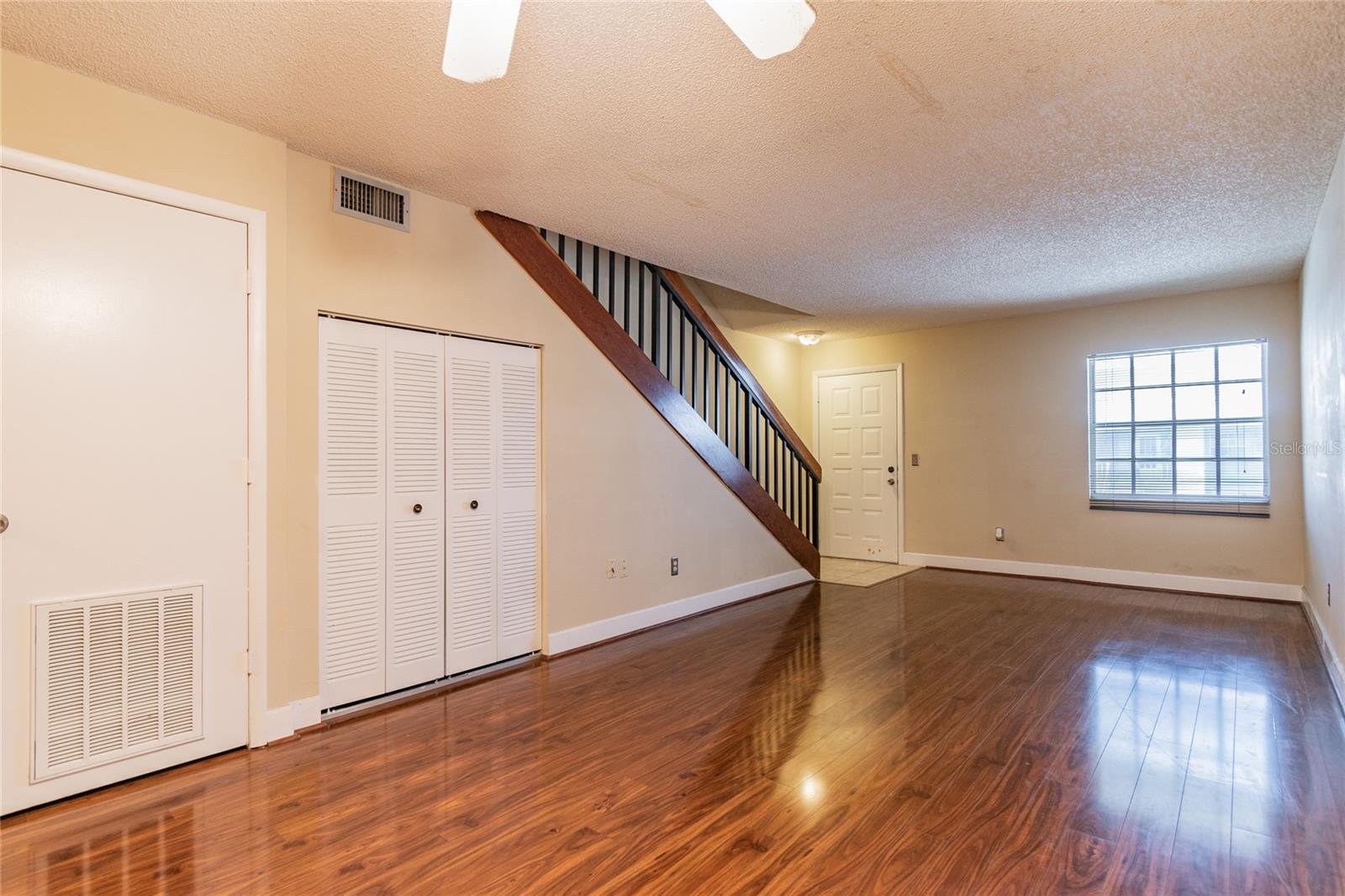 4875 W Mcelroy Ave #g208 Property Photo 8