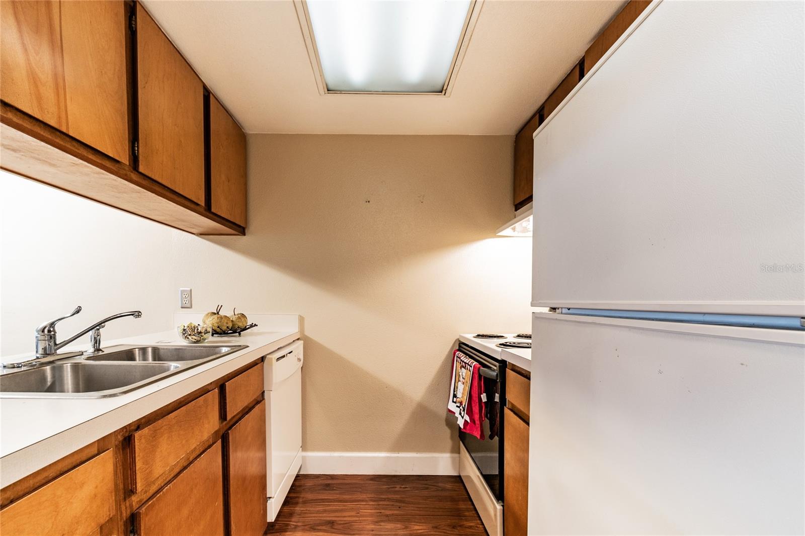 4875 W Mcelroy Ave #g208 Property Photo 9