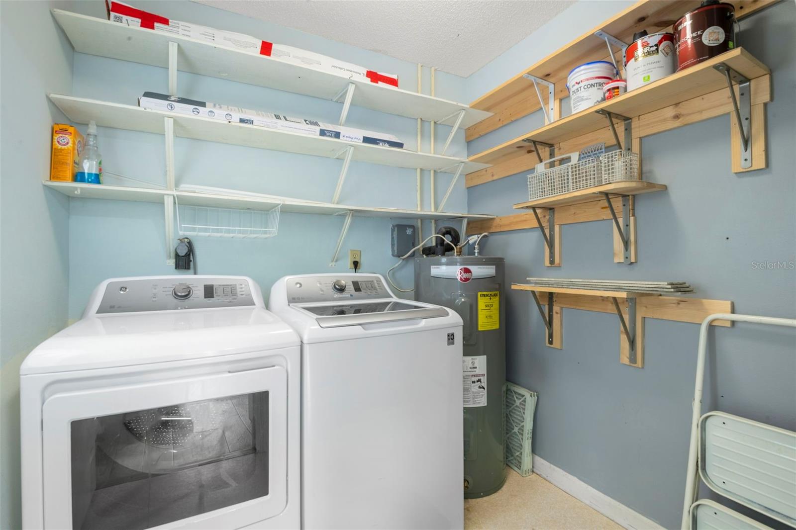 1904 Canterbury Ln #13 Property Photo 14