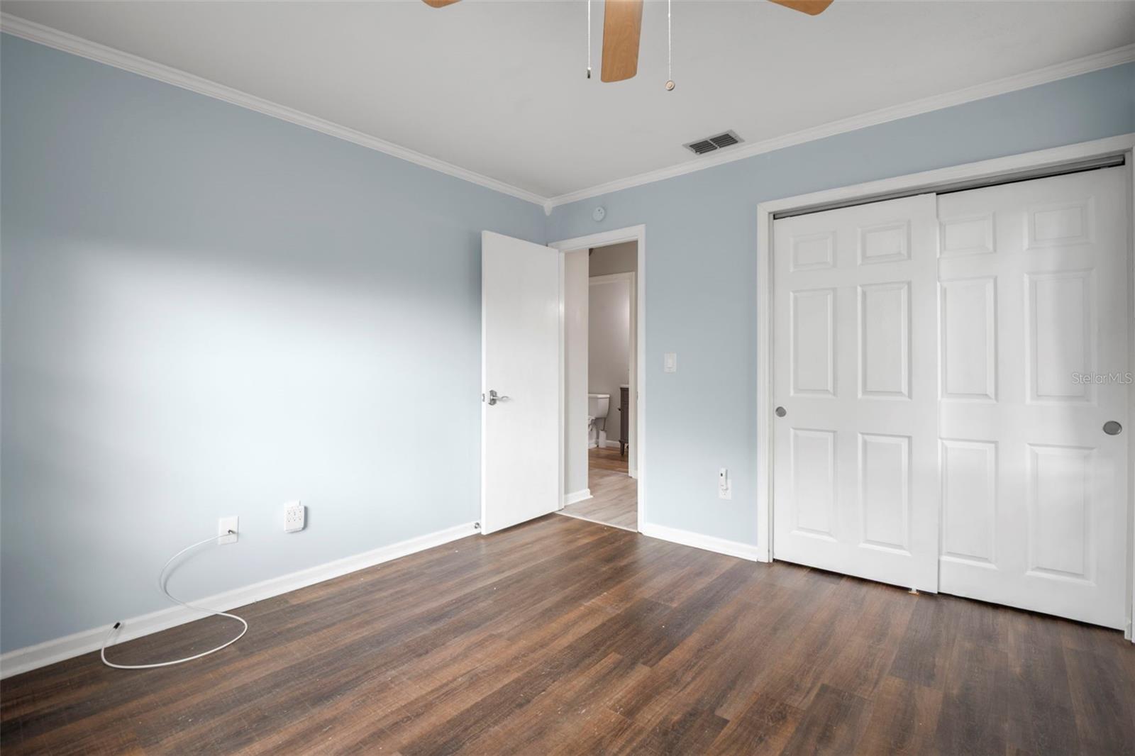 1904 Canterbury Ln #13 Property Photo 17