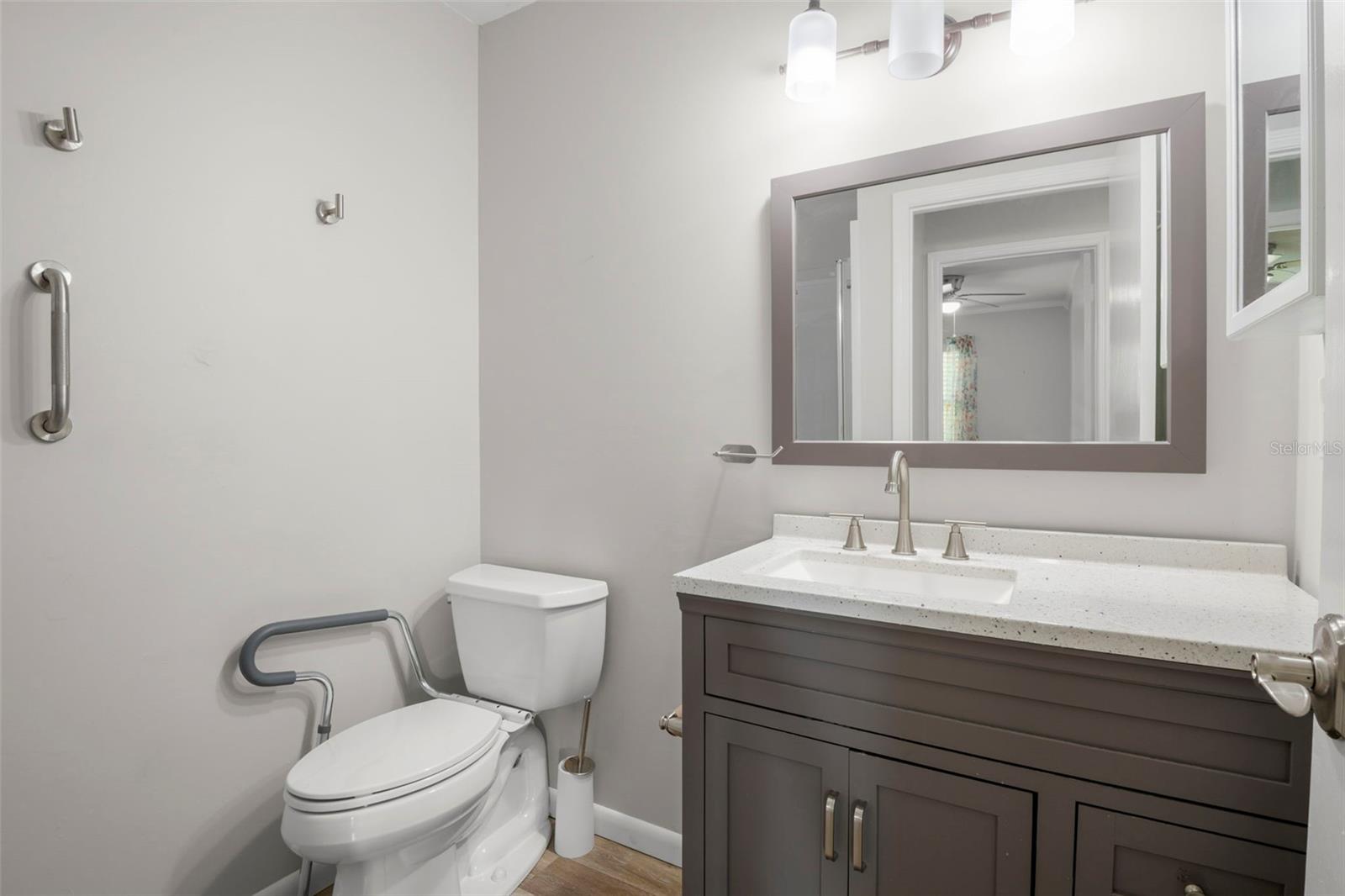 1904 Canterbury Ln #13 Property Photo 23