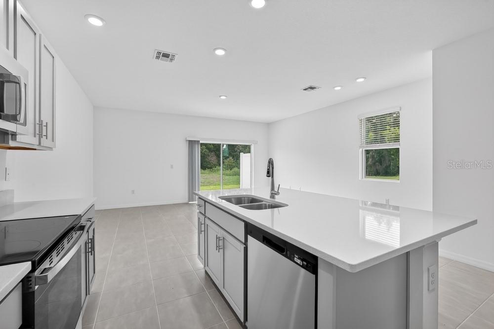 13134 Stable Pl Property Photo 7