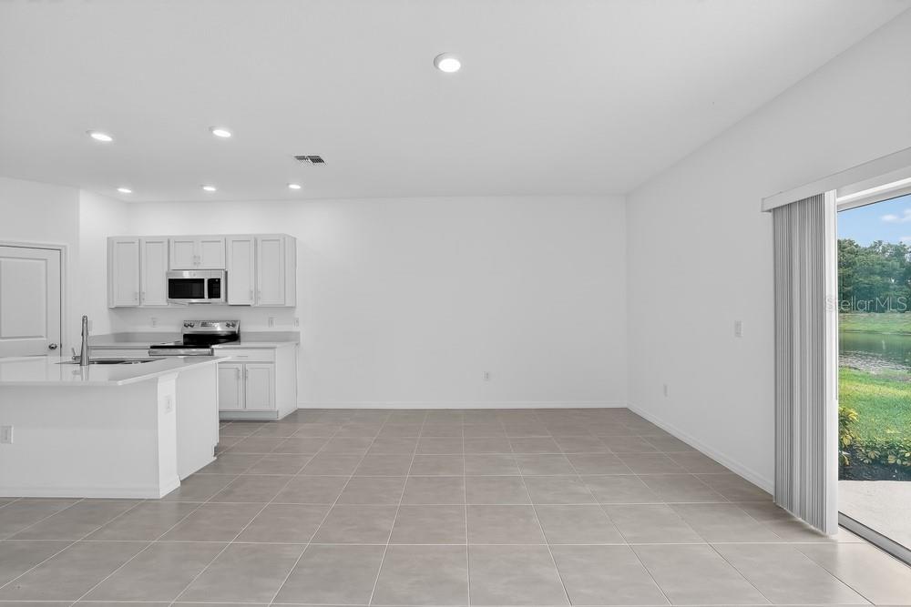 13134 Stable Pl Property Photo 9