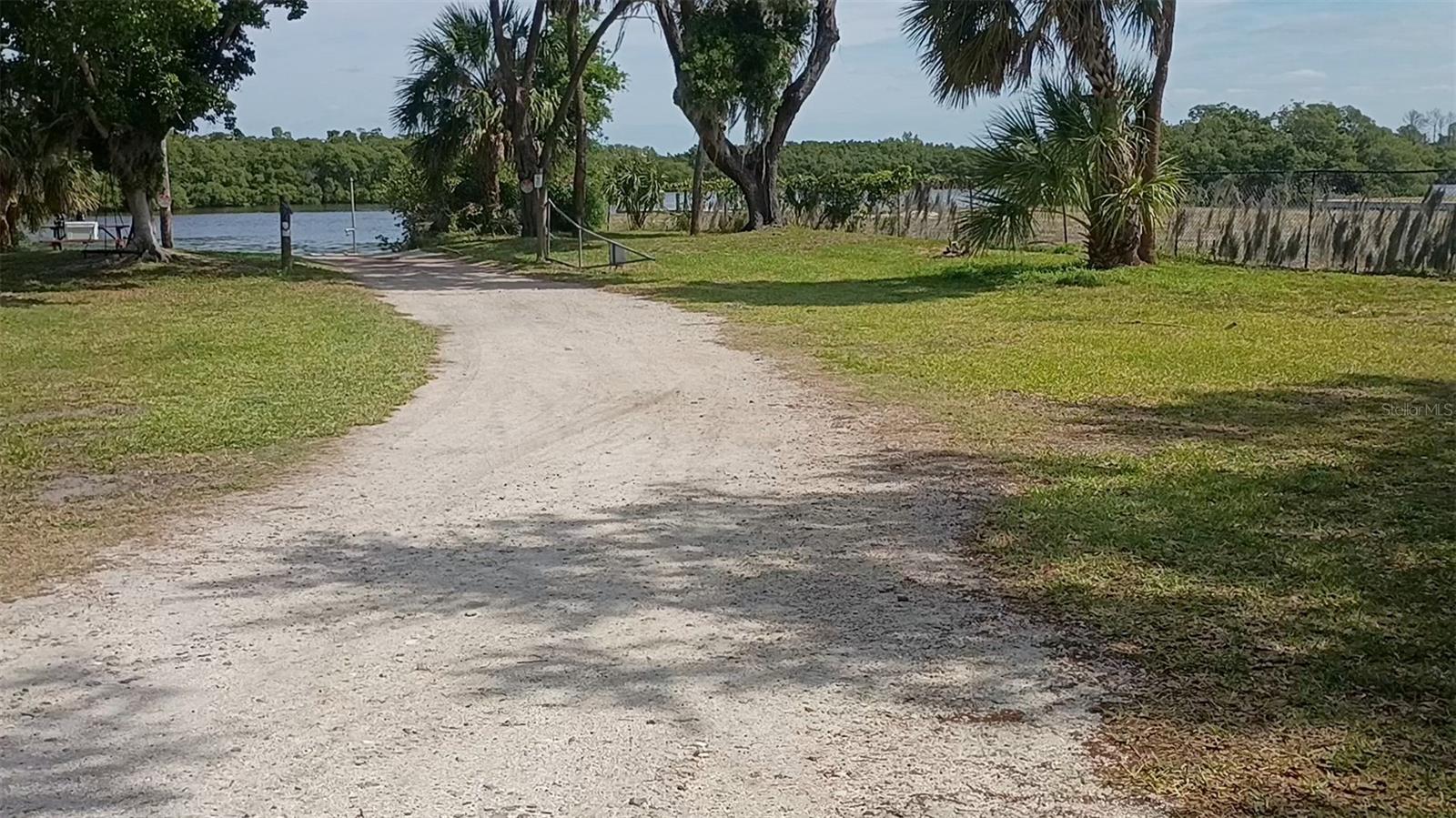2601 Manatee Harbor Dr Property Photo 6