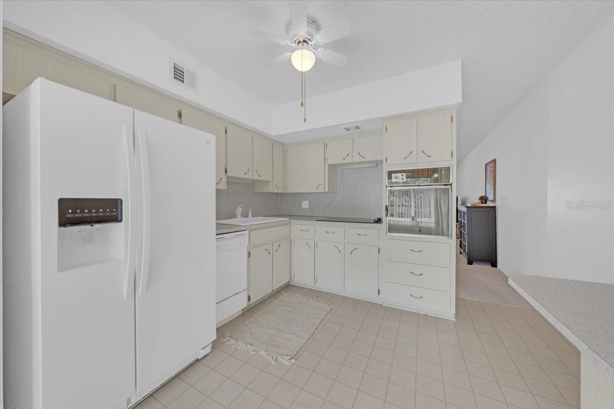 2401 Franciscan Dr #41 Property Photo 8
