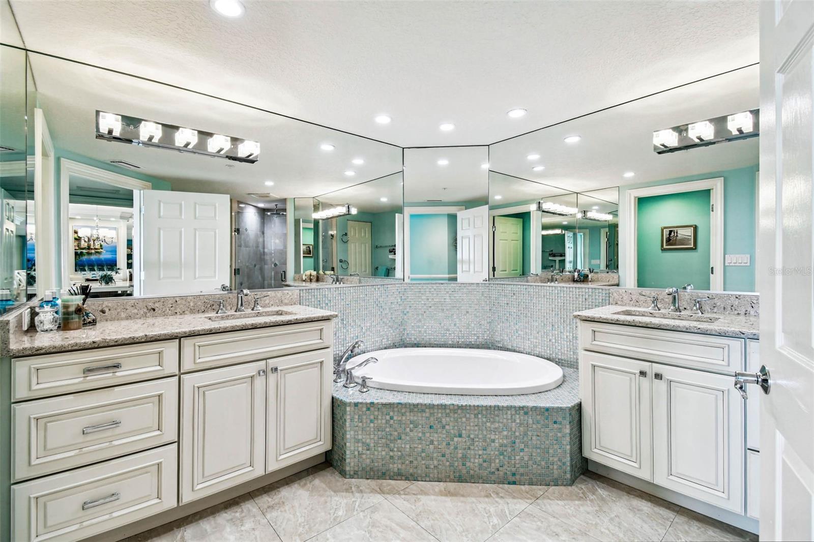 16750 Gulf Blvd #315-a Property Photo 18