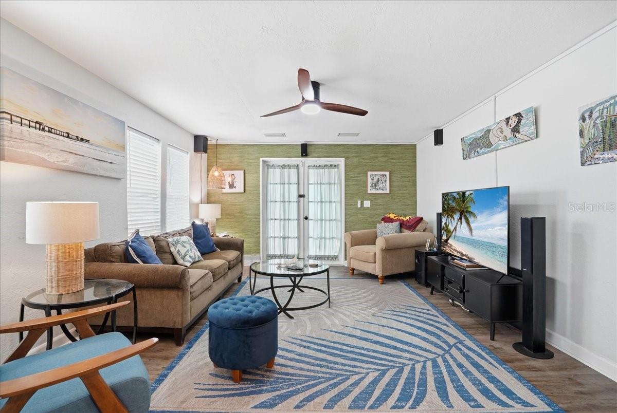 130 86th Ter Property Photo 6