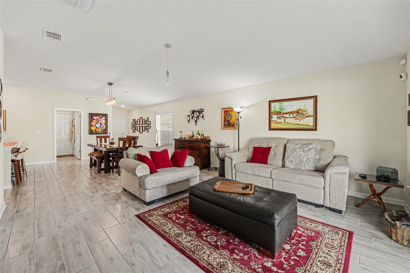 143 Pershing St Property Photo 3