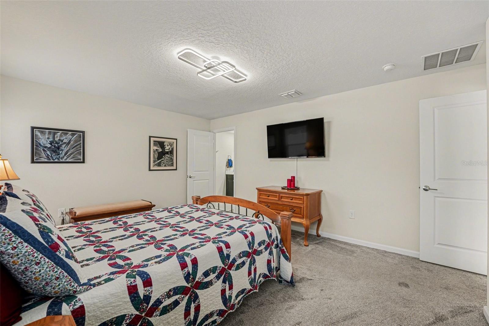 143 Pershing St Property Photo 14