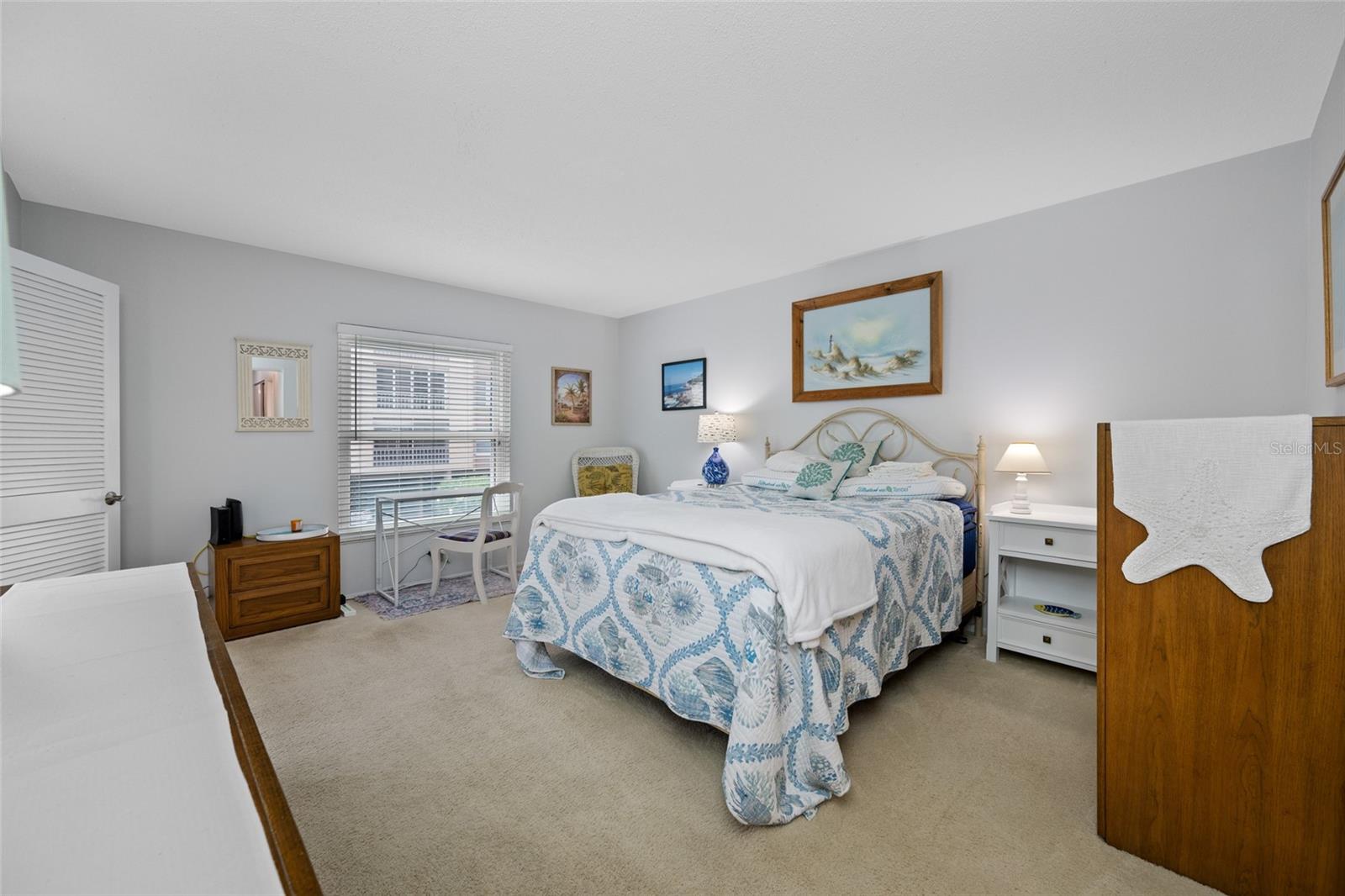 121 Island Way #323 Property Photo 25