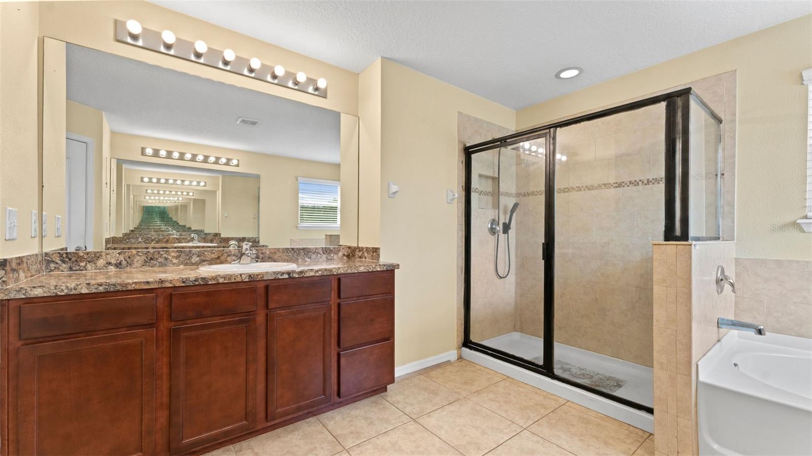 11620 Warren Oaks Pl Property Photo 29