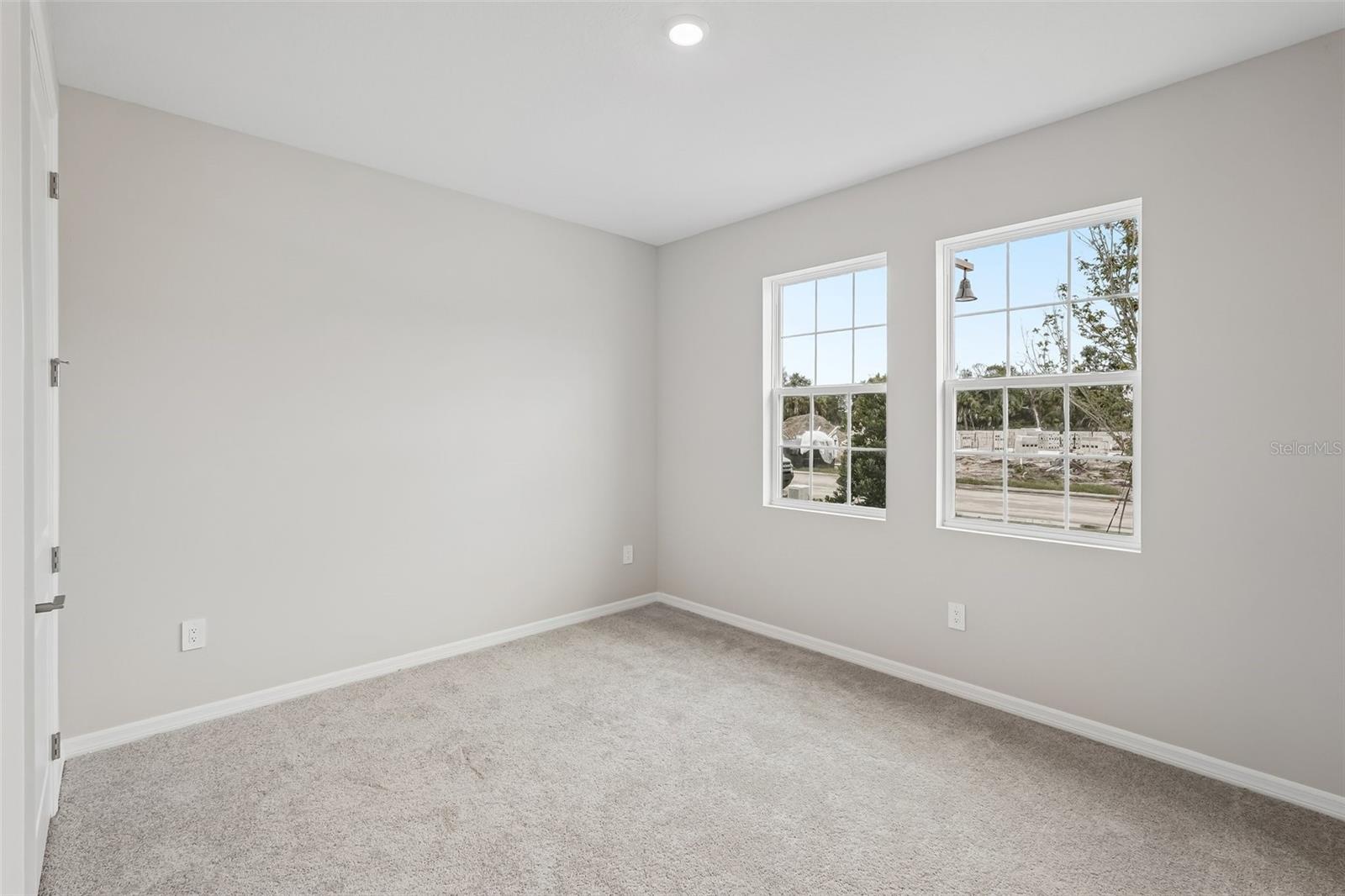 10155 Hidden Hammock Loop Property Photo 4