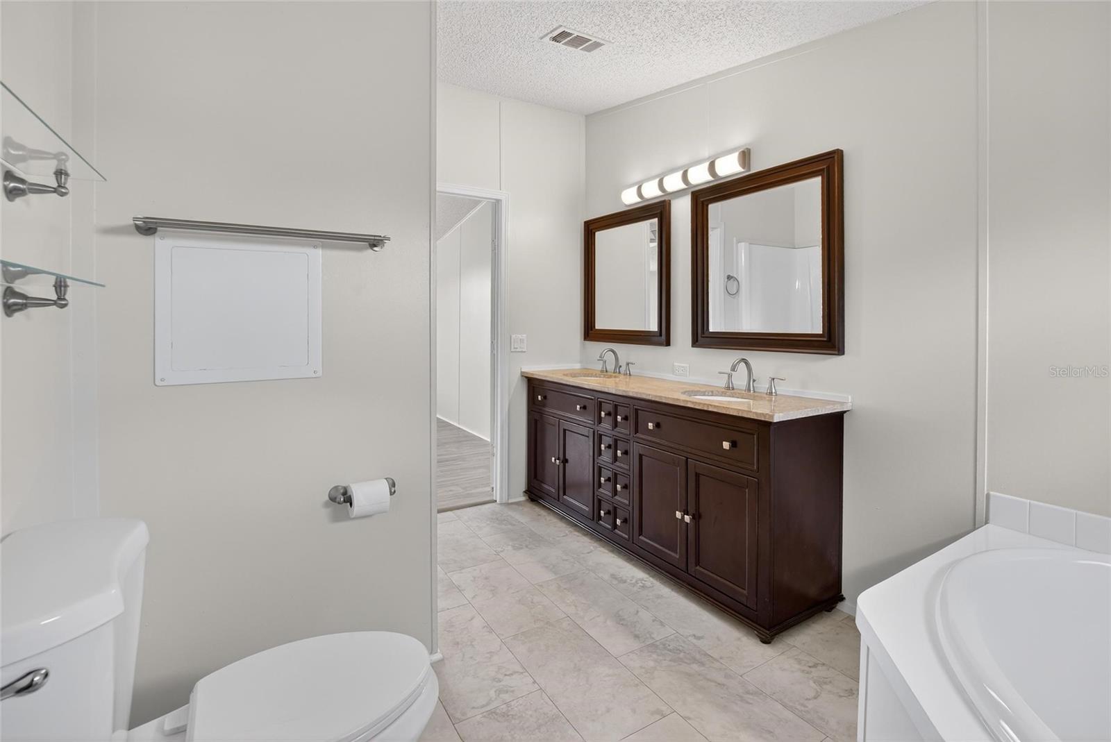 9150 Wood Terrace Dr Property Photo 26