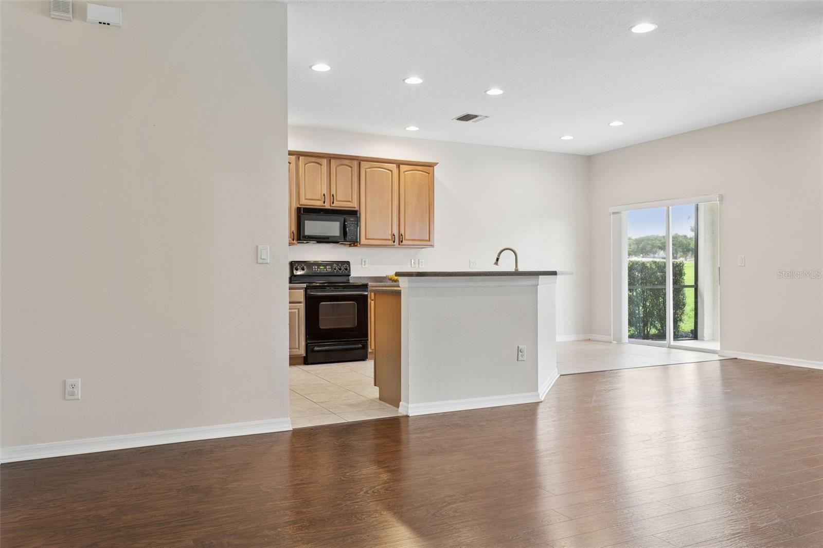 3033 Gem Luster Ct Property Photo 8