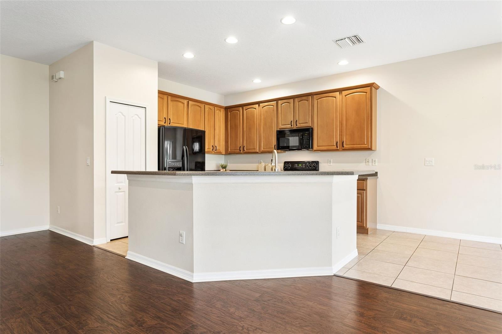 3033 Gem Luster Ct Property Photo 10