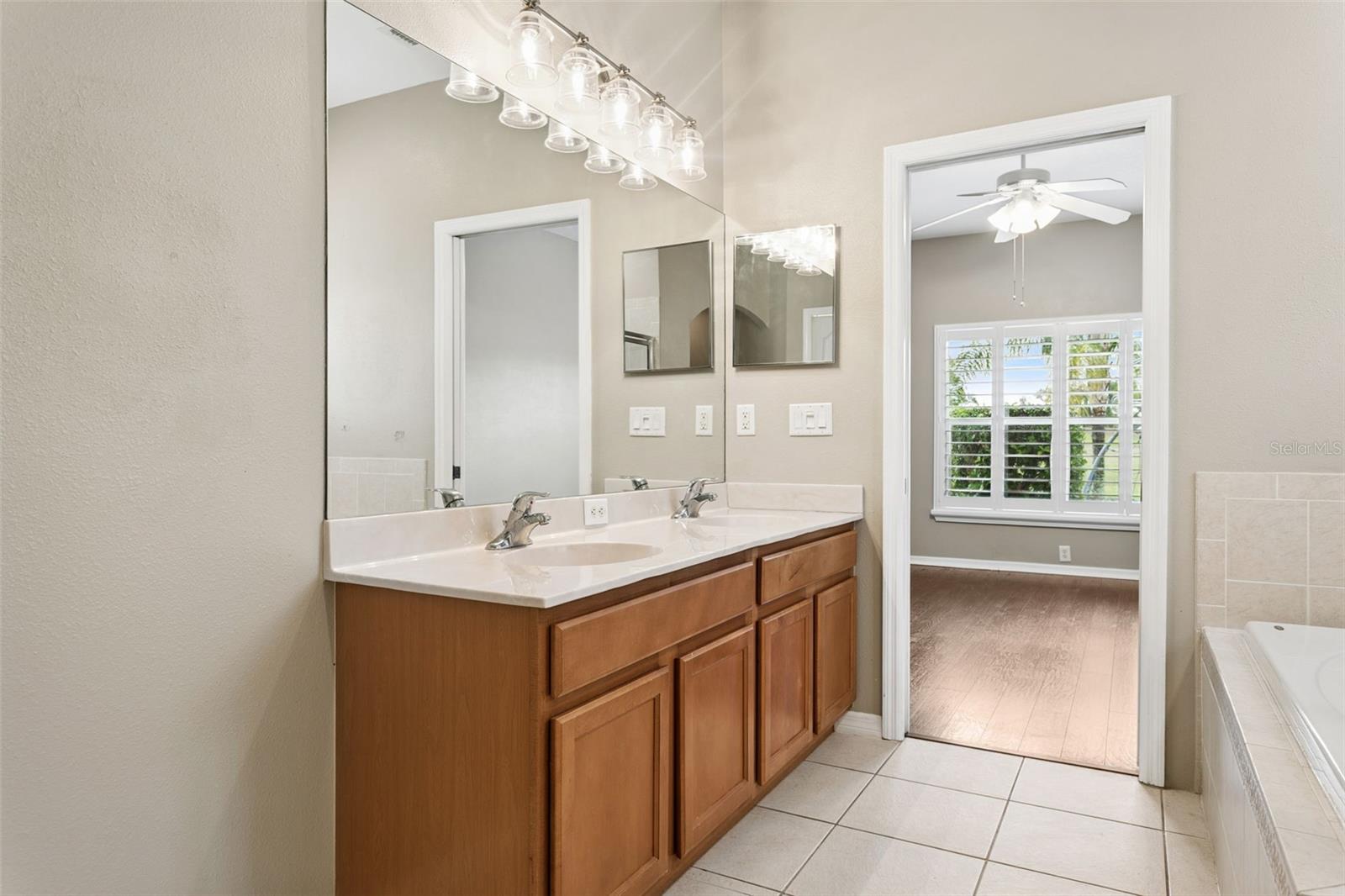 3033 Gem Luster Ct Property Photo 18