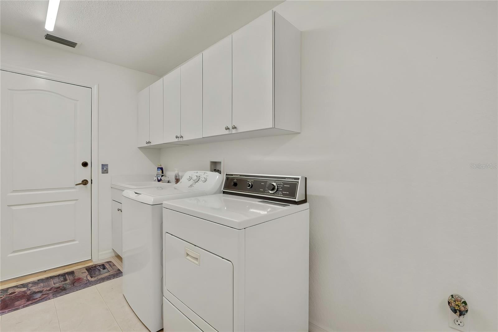 11203 Sun Tree Rd Property Photo 24