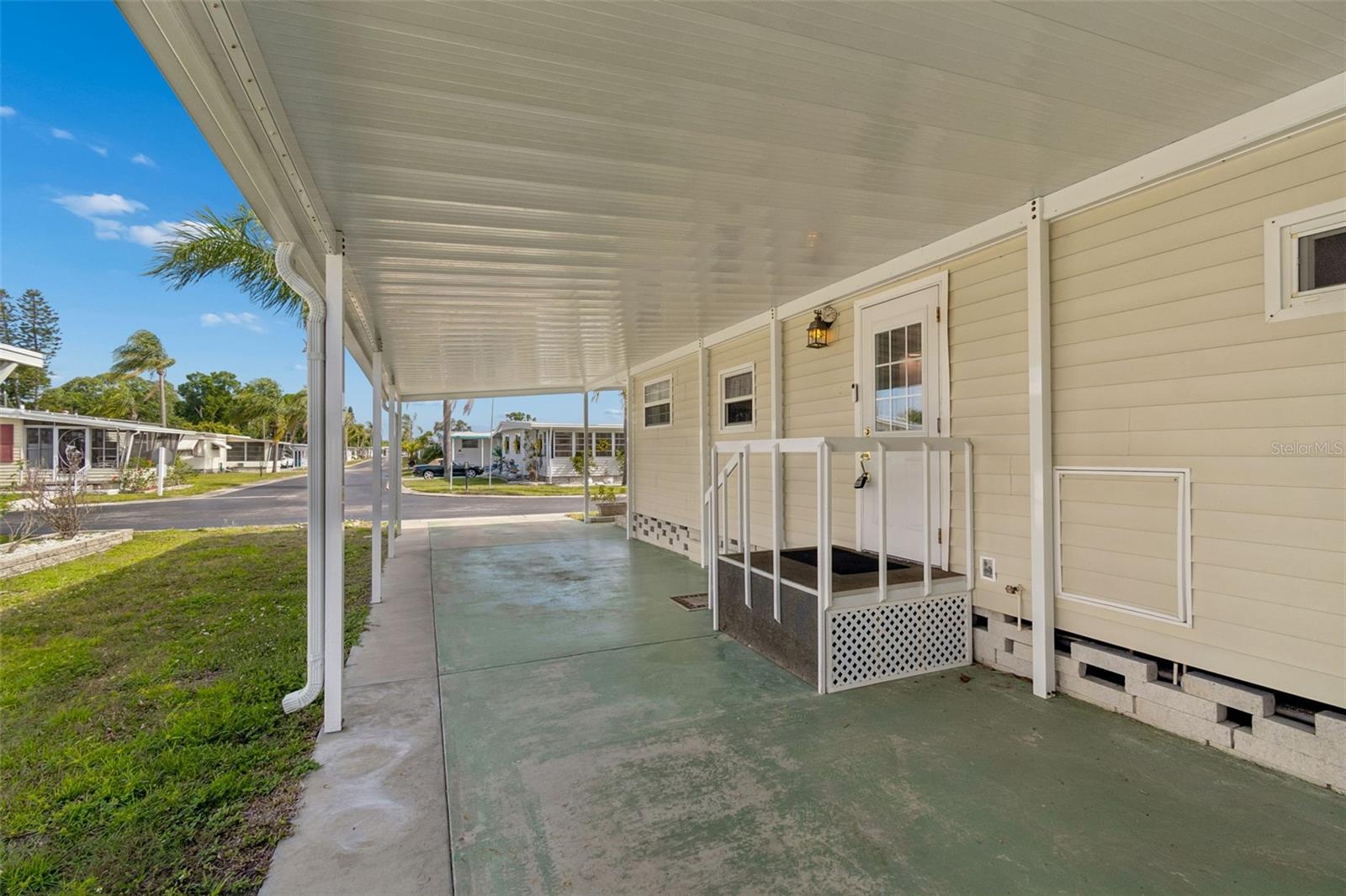 12651 Seminole Blvd #15i Property Photo 3