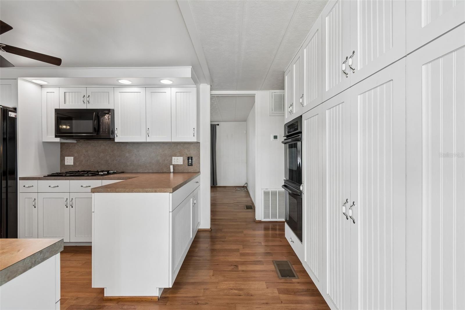 12651 Seminole Blvd #15i Property Photo 6