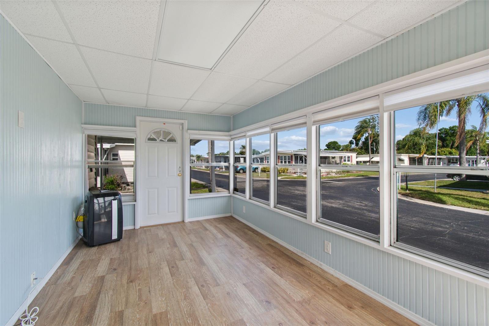 12651 Seminole Blvd #15i Property Photo 28