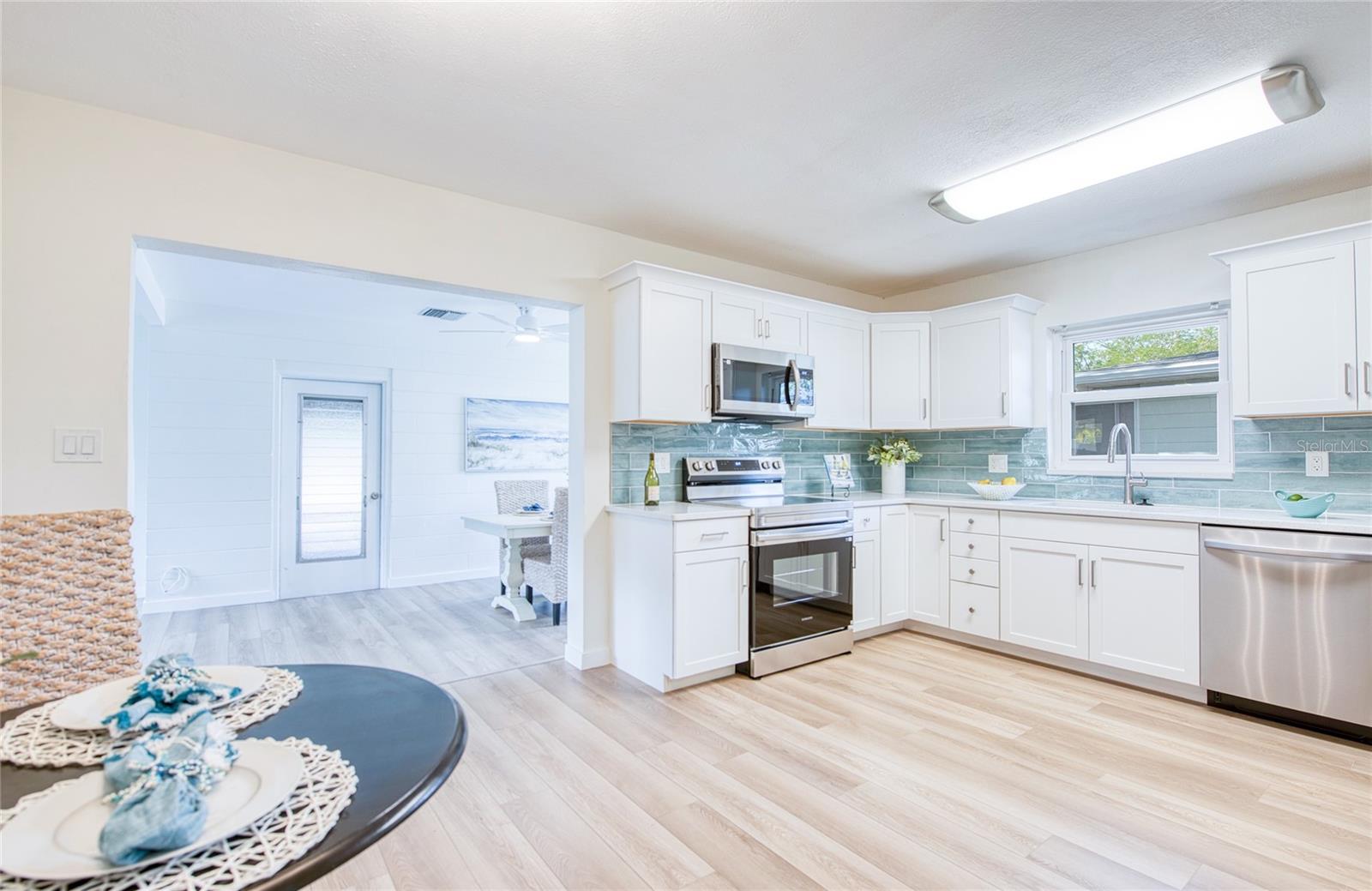 662 Villagrande Ave S Property Photo 15