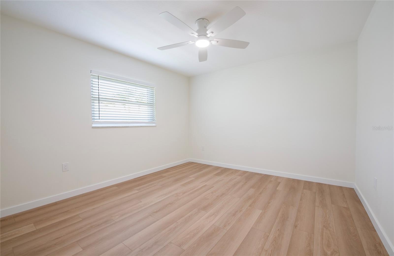 662 Villagrande Ave S Property Photo 37